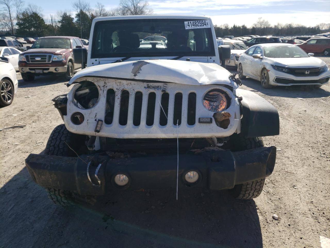 Photo 4 VIN: 1C4BJWKG5DL671848 - JEEP WRANGLER 