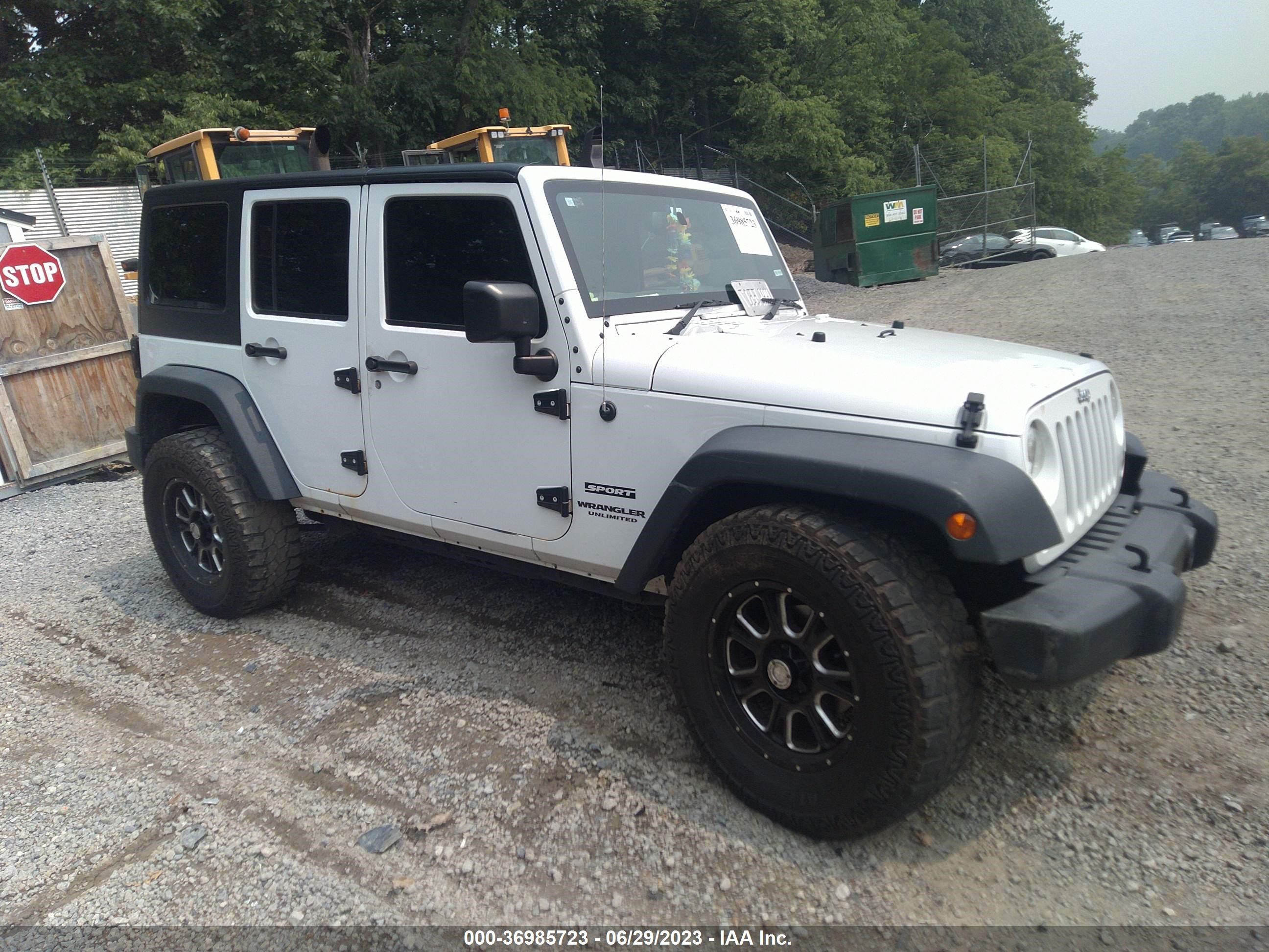 Photo 0 VIN: 1C4BJWKG7FL614988 - JEEP WRANGLER 