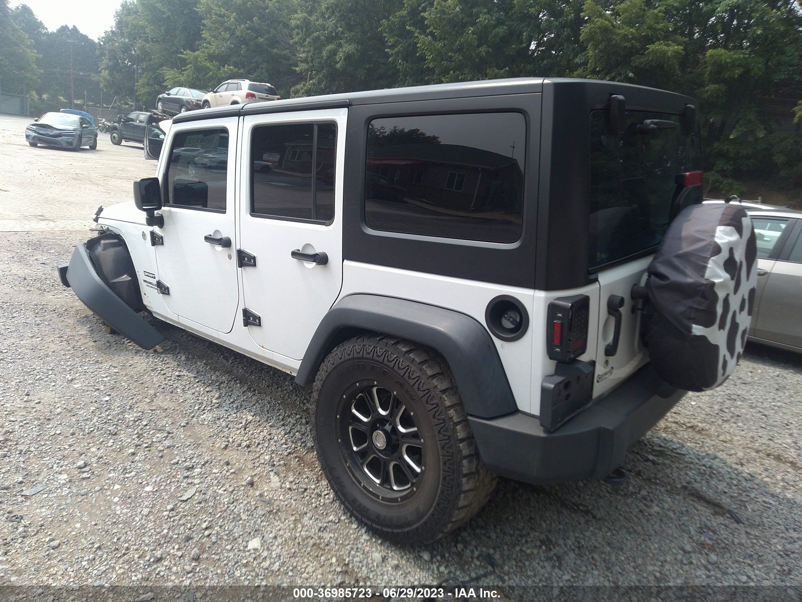 Photo 2 VIN: 1C4BJWKG7FL614988 - JEEP WRANGLER 