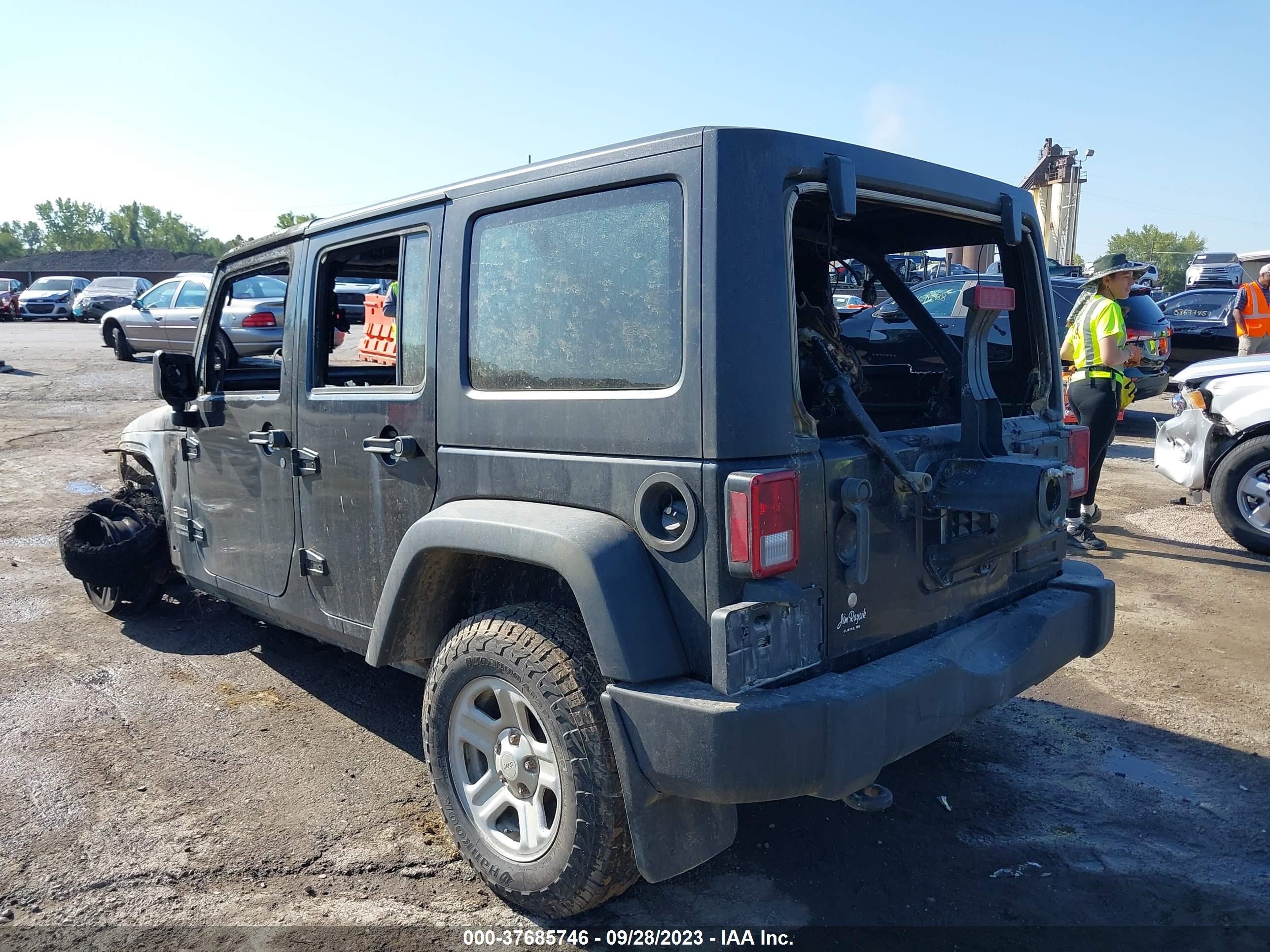 Photo 2 VIN: 1C4BJWKGXGL201593 - JEEP WRANGLER UNLIMITED 