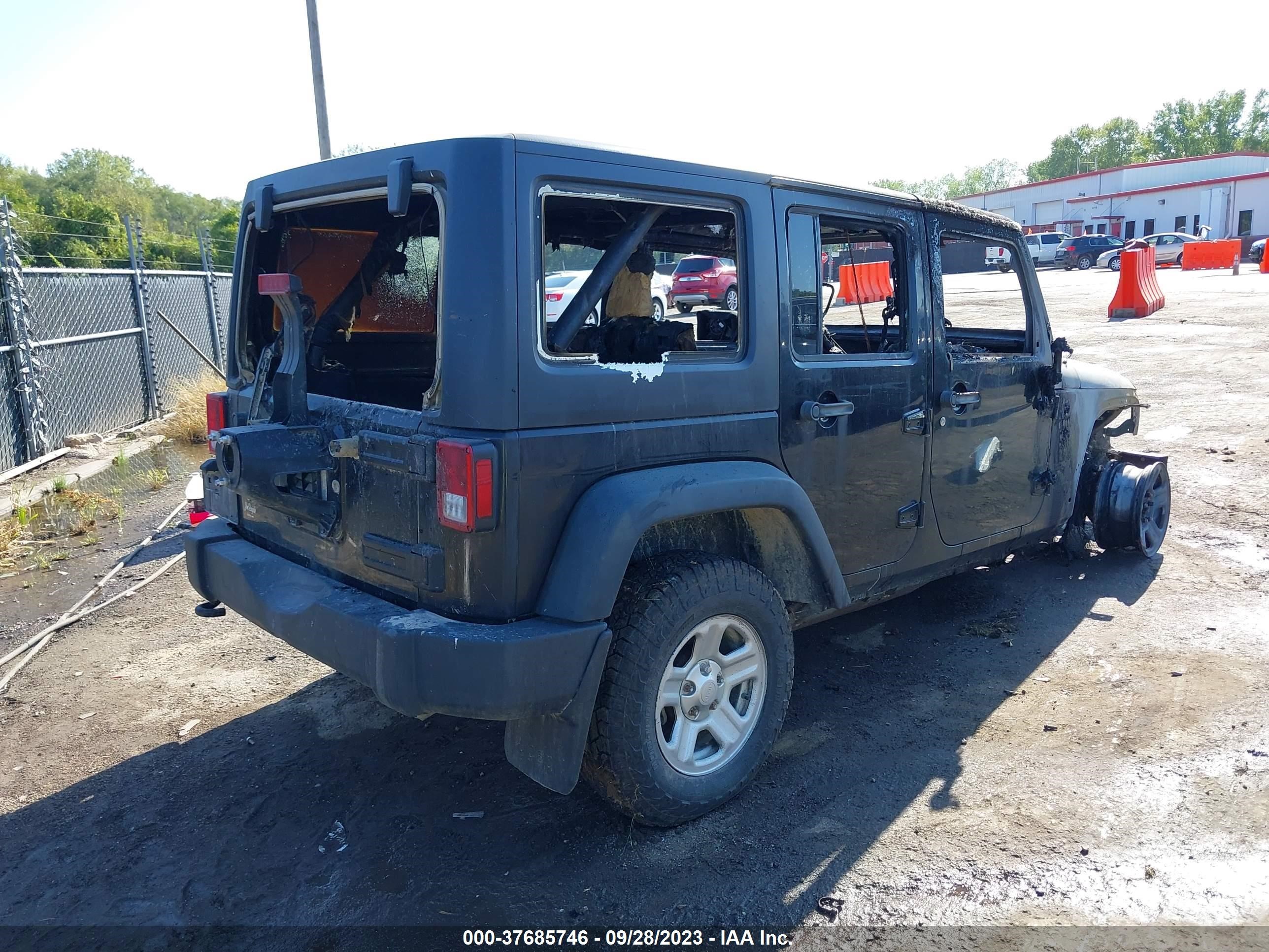 Photo 3 VIN: 1C4BJWKGXGL201593 - JEEP WRANGLER UNLIMITED 