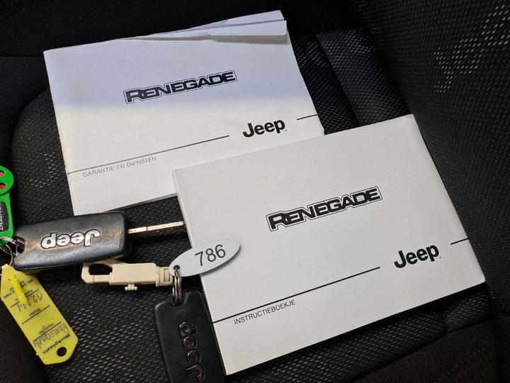 Photo 9 VIN: 1C4BU0000GPD20224 - JEEP RENEGADE 