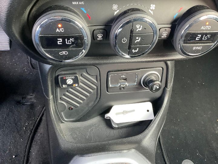 Photo 22 VIN: 1C4BU0000HPF03692 - JEEP RENEGADE SUV 