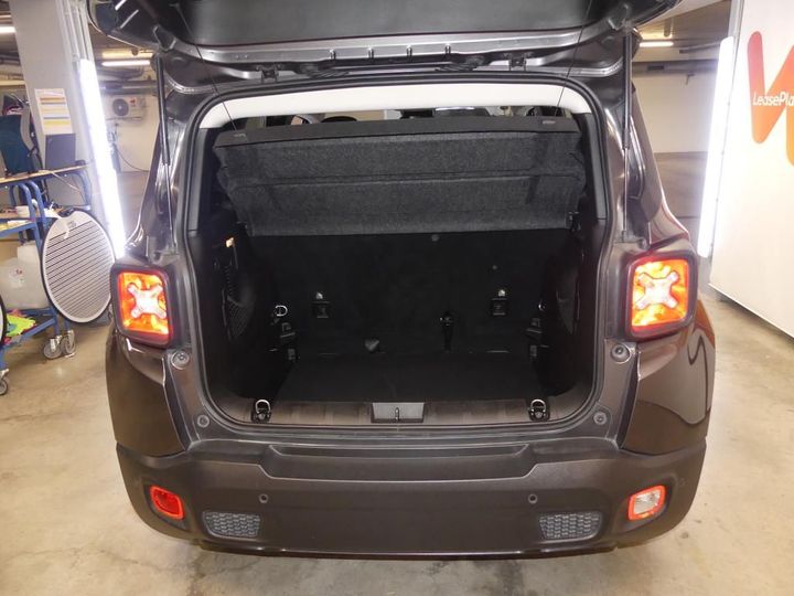 Photo 5 VIN: 1C4BU0000JPH23993 - JEEP RENEGADE STOCK 