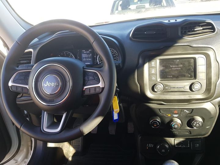 Photo 17 VIN: 1C4BU0000JPH37738 - JEEP RENEGADE 