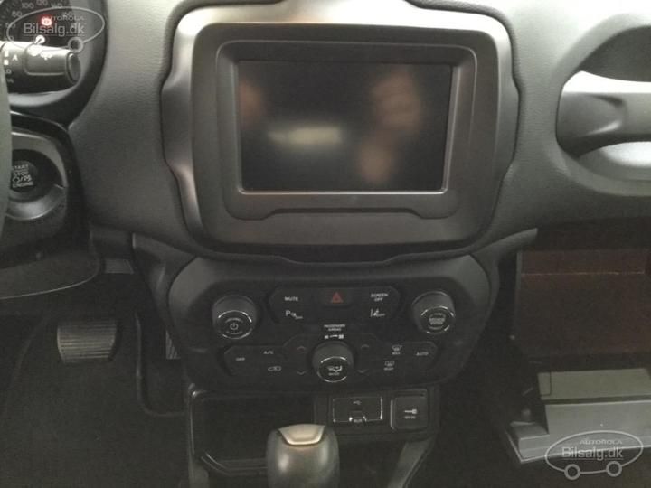 Photo 8 VIN: 1C4BU0000KPJ60809 - JEEP RENEGADE SUV 