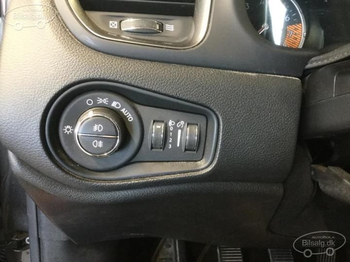 Photo 7 VIN: 1C4BU0000KPJ71563 - JEEP RENEGADE SUV 