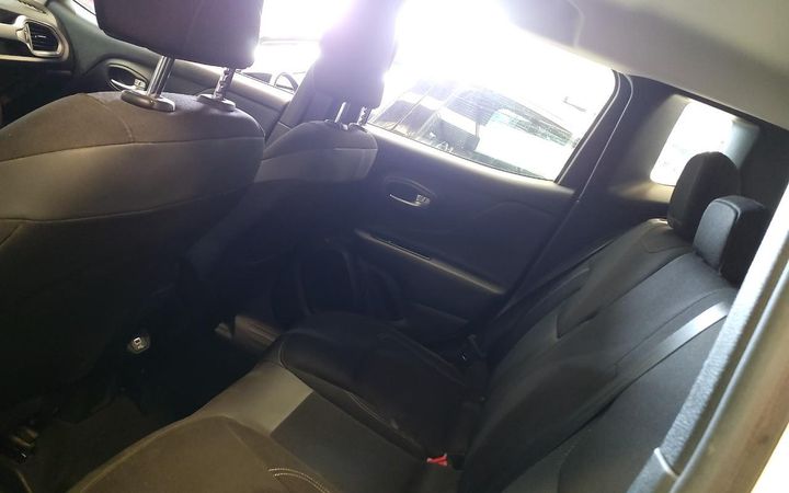 Photo 31 VIN: 1C4BU0000LPL58149 - JEEP RENEGADE 