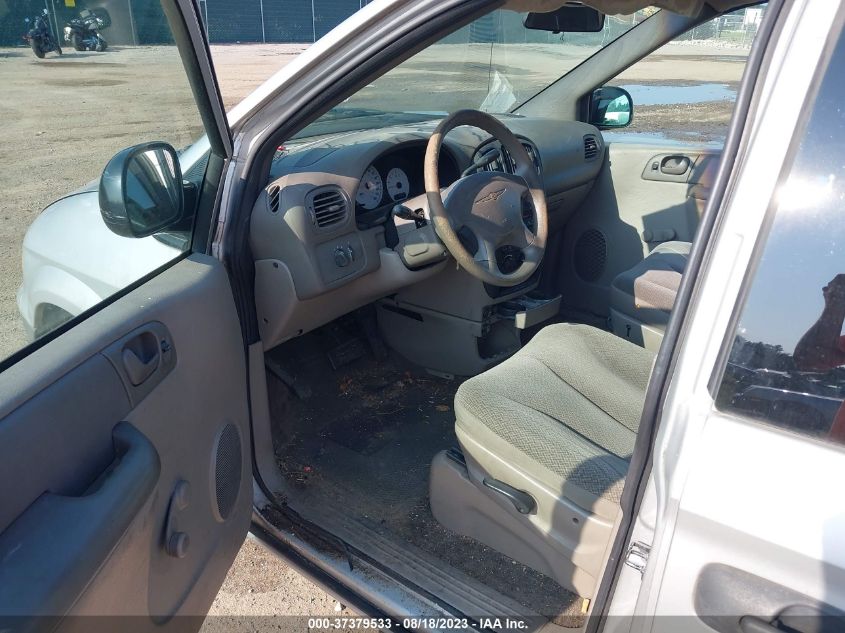 Photo 4 VIN: 1C4GJ25312B549370 - CHRYSLER VOYAGER 