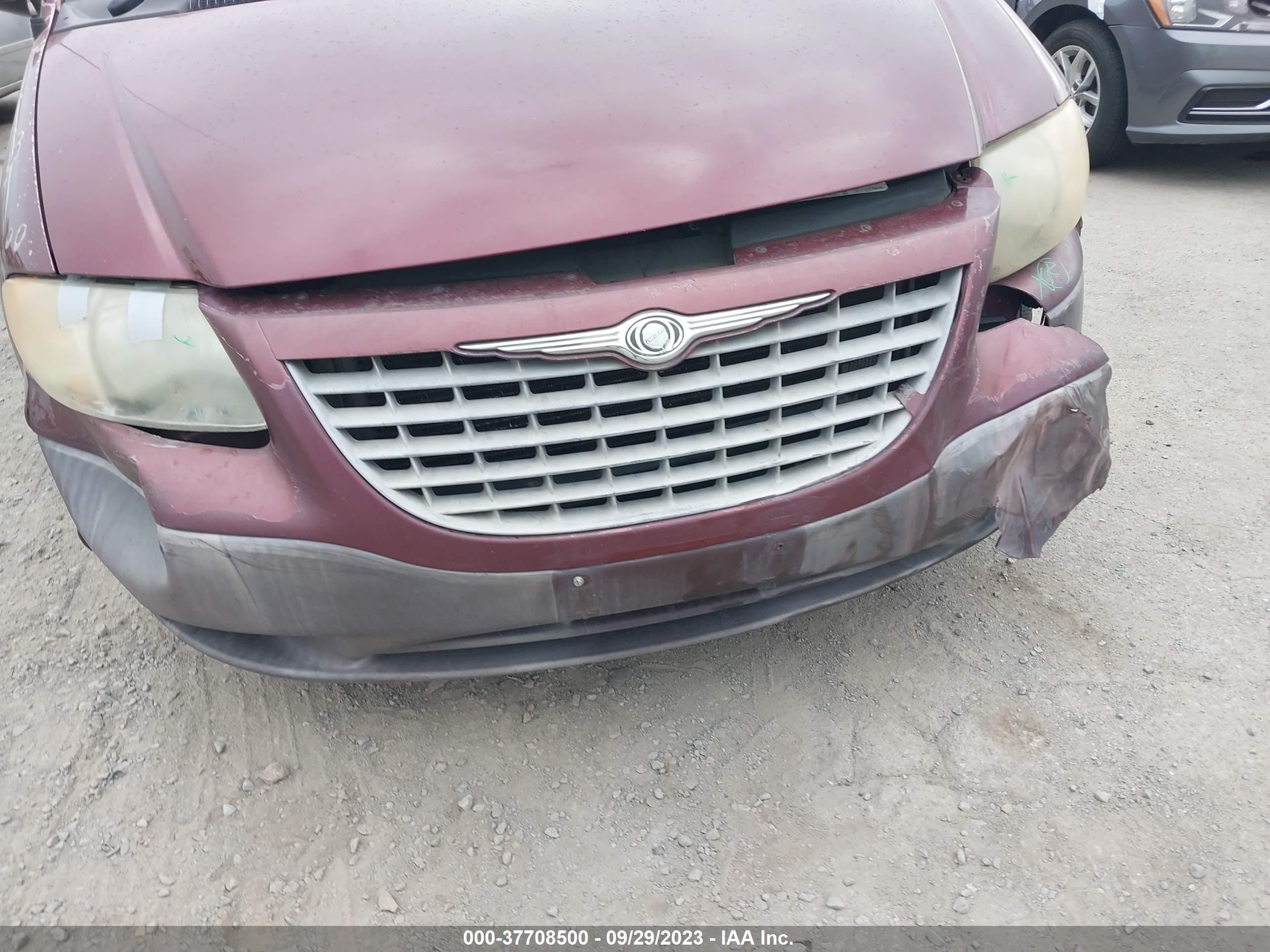 Photo 5 VIN: 1C4GJ25322B535753 - CHRYSLER VOYAGER 