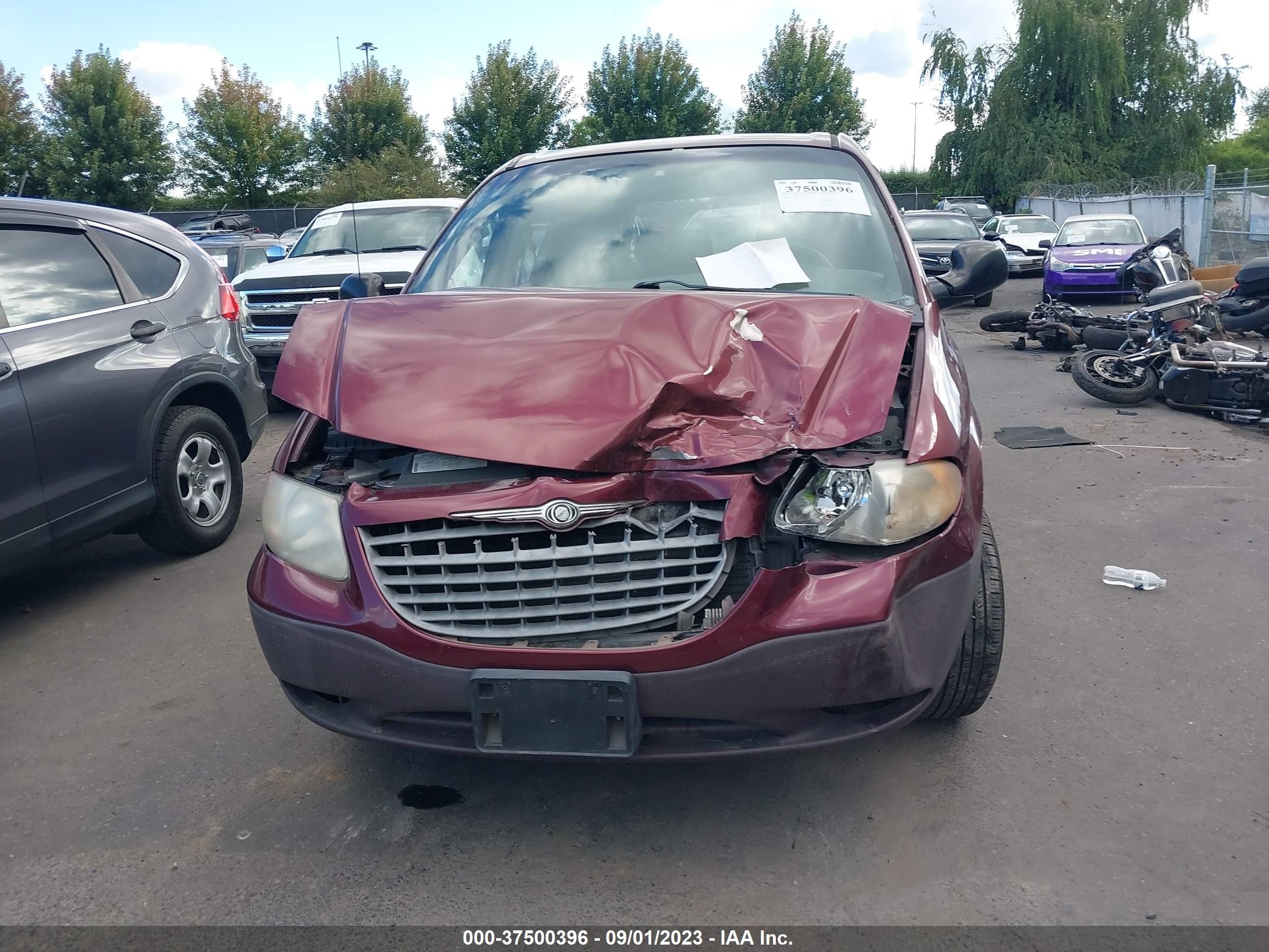 Photo 11 VIN: 1C4GJ25B21B209151 - CHRYSLER VOYAGER 