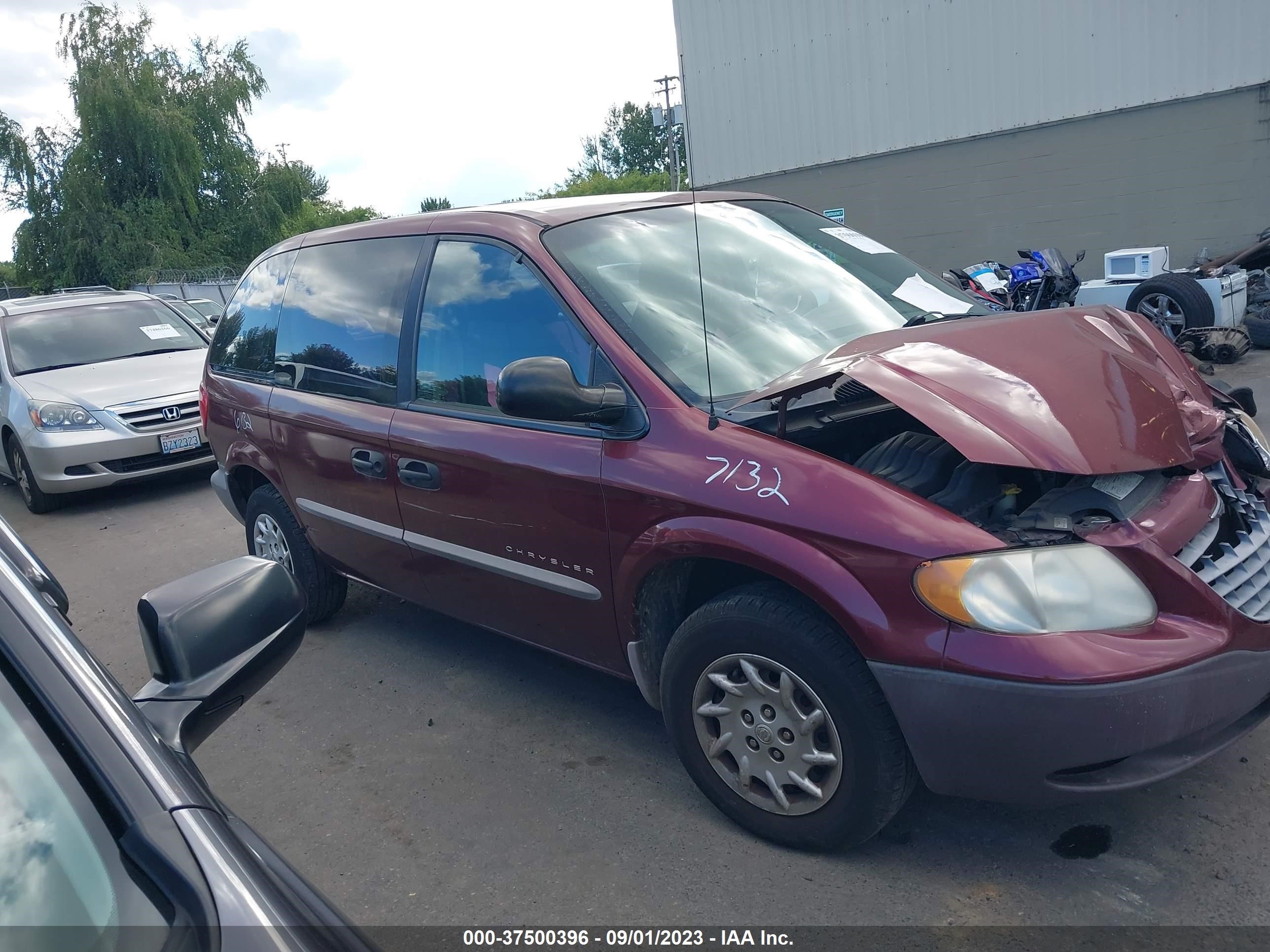 Photo 12 VIN: 1C4GJ25B21B209151 - CHRYSLER VOYAGER 