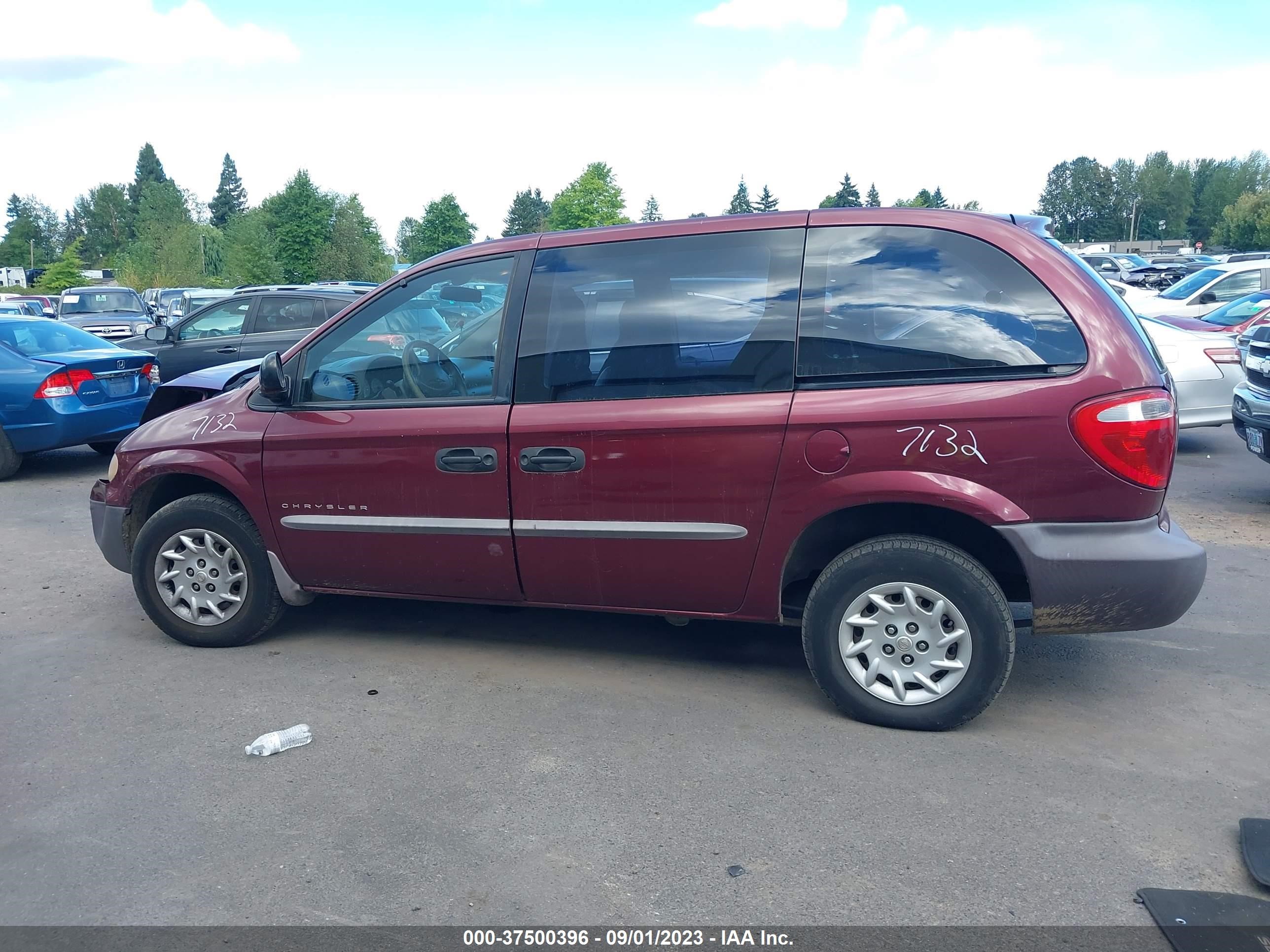 Photo 13 VIN: 1C4GJ25B21B209151 - CHRYSLER VOYAGER 