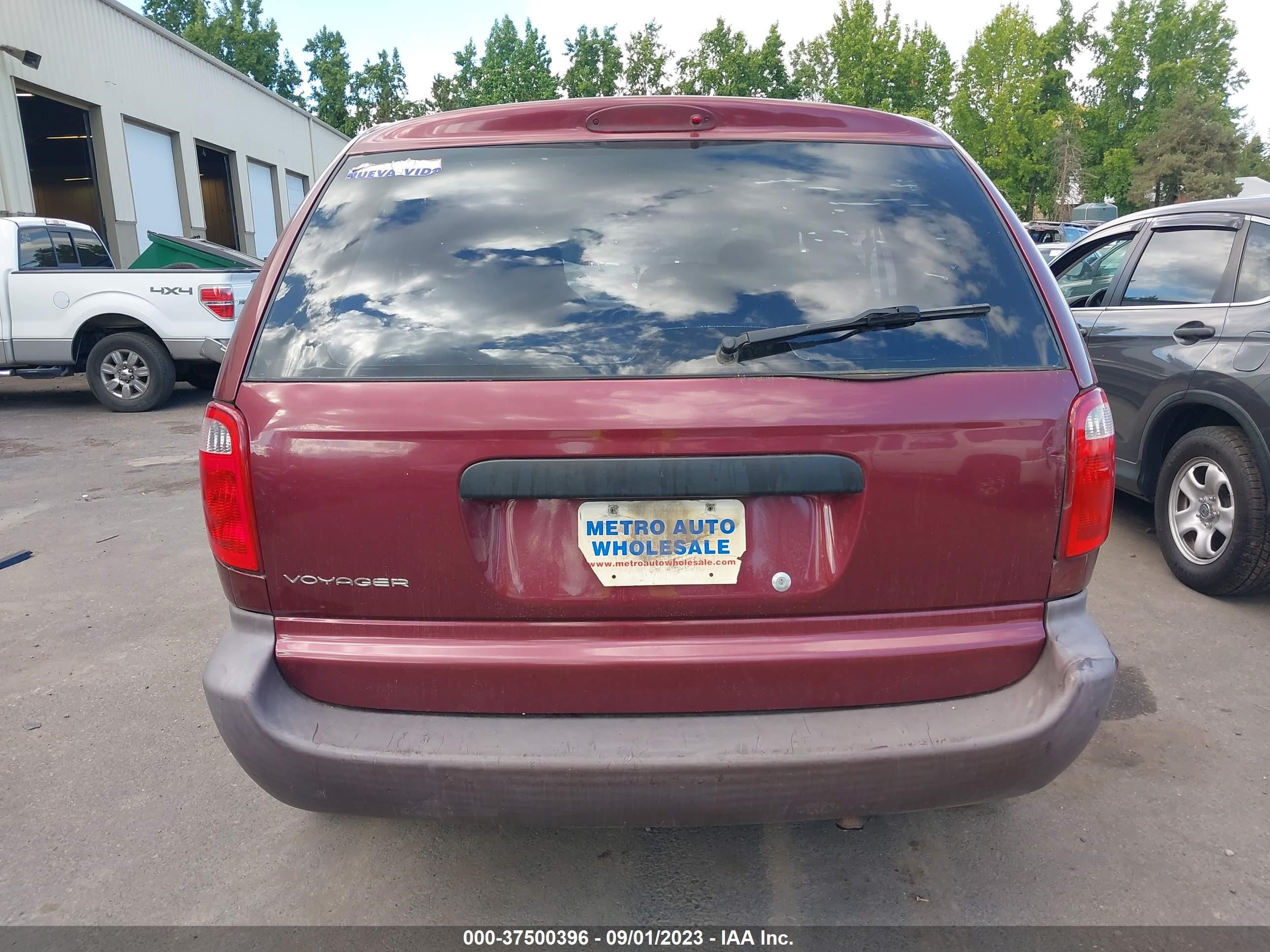 Photo 15 VIN: 1C4GJ25B21B209151 - CHRYSLER VOYAGER 