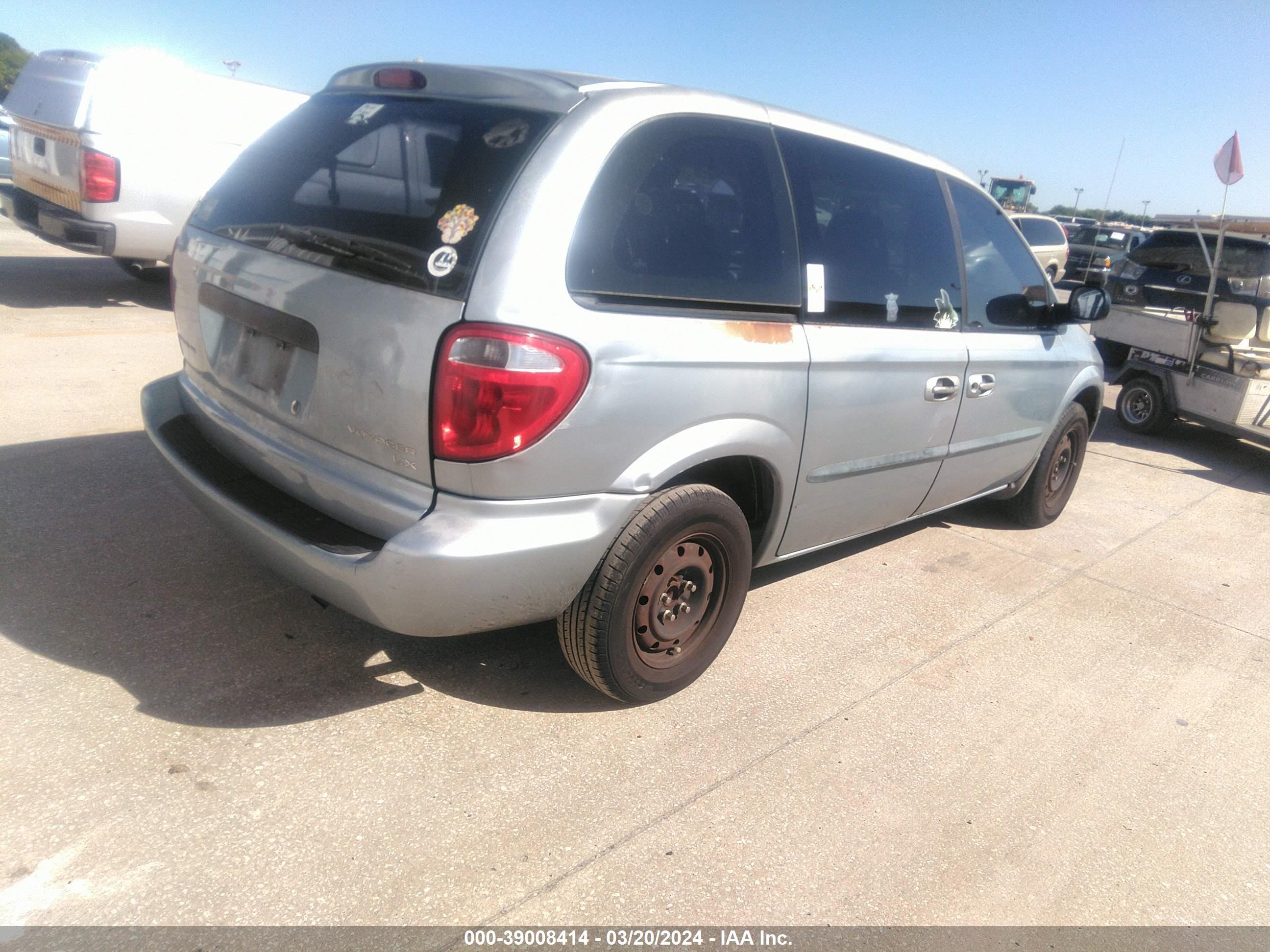 Photo 3 VIN: 1C4GJ25B43B228383 - CHRYSLER VOYAGER 