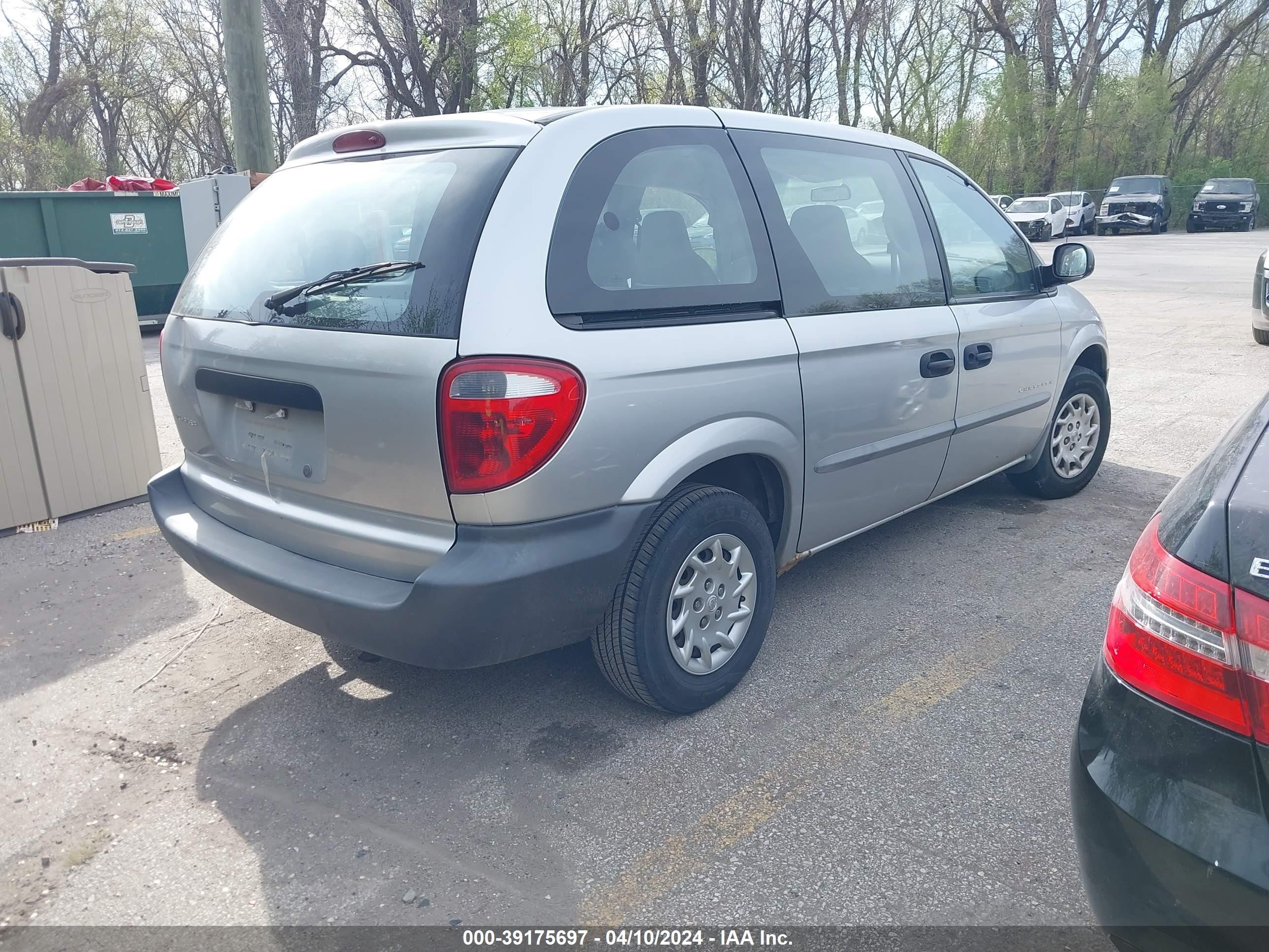 Photo 3 VIN: 1C4GJ25B81B120829 - CHRYSLER VOYAGER 