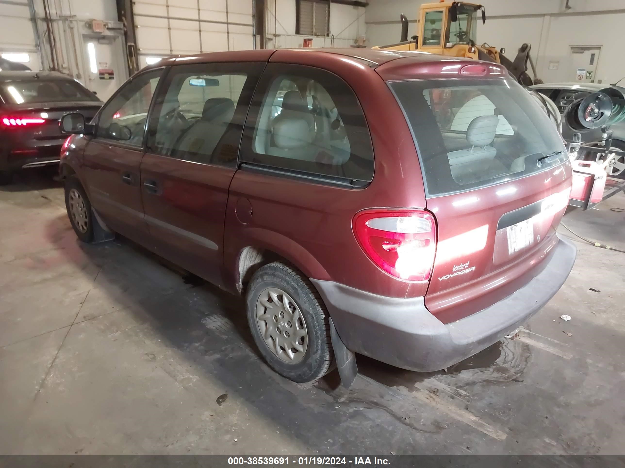 Photo 2 VIN: 1C4GJ25B81B186457 - CHRYSLER VOYAGER 