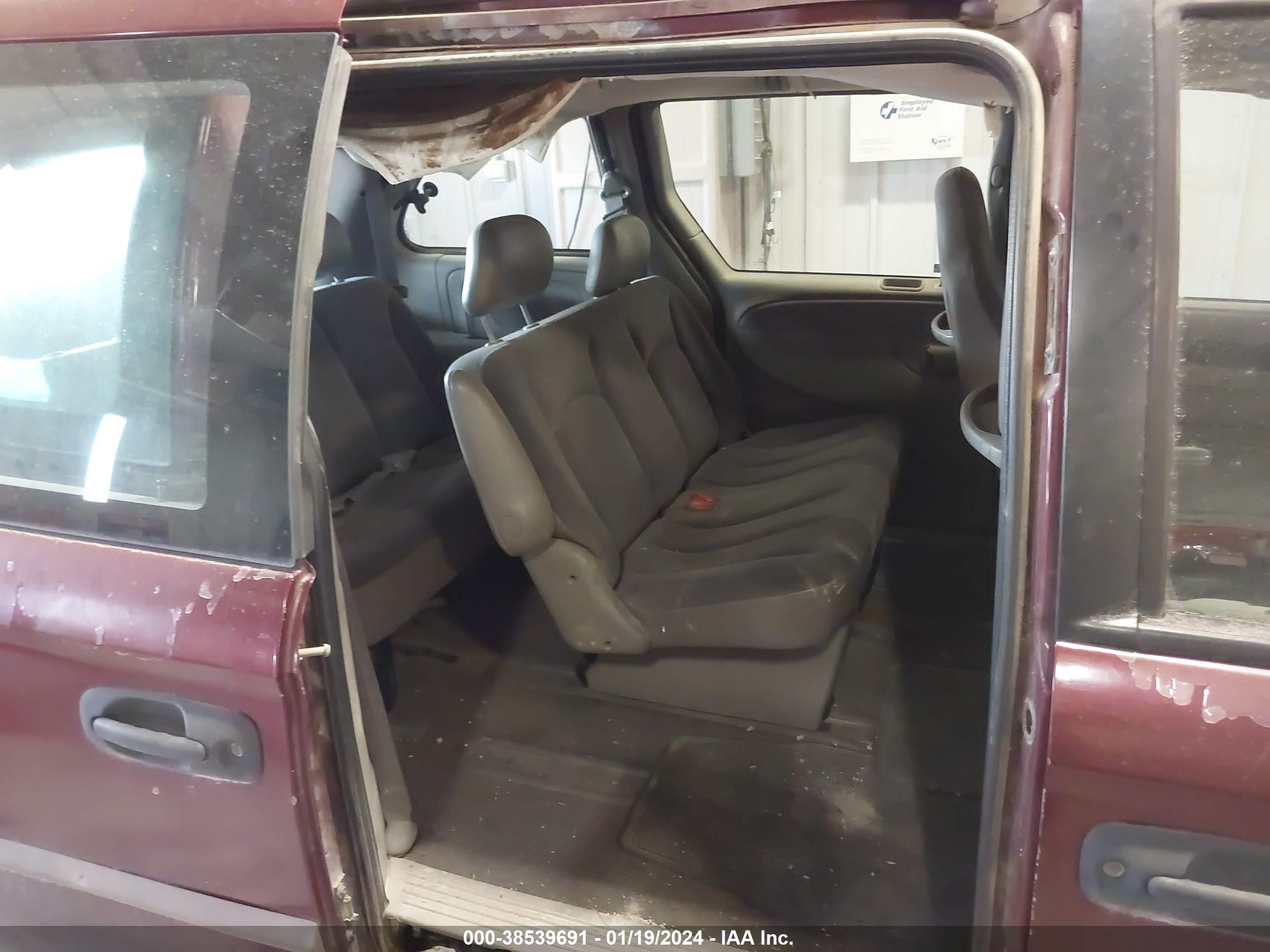 Photo 7 VIN: 1C4GJ25B81B186457 - CHRYSLER VOYAGER 