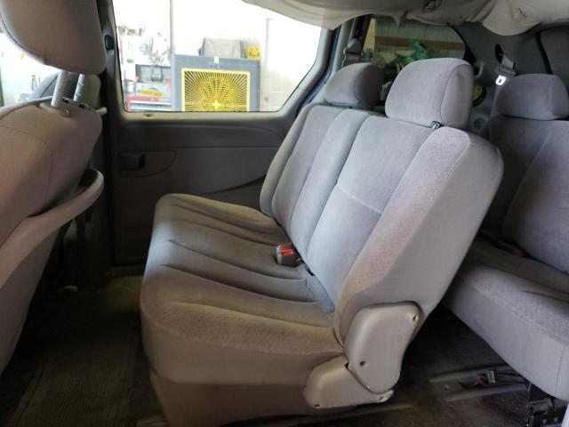 Photo 10 VIN: 1C4GJ45301B153067 - CHRYSLER VOYAGER LX 