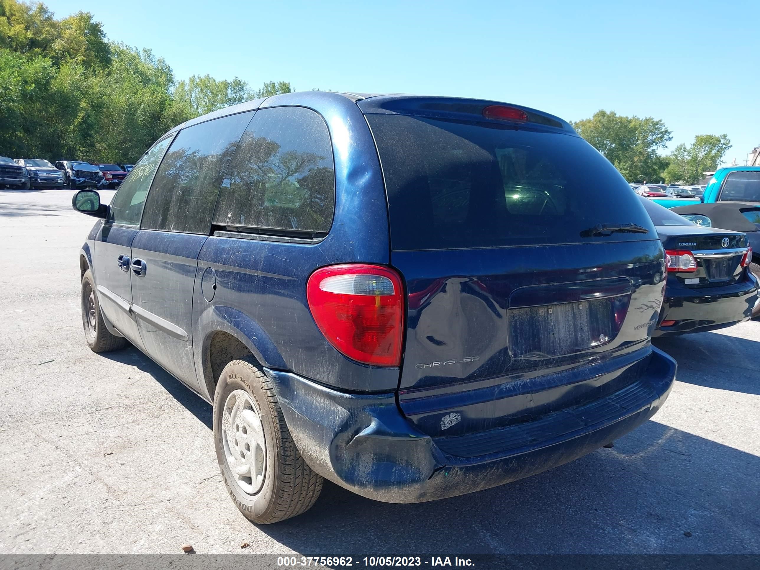 Photo 2 VIN: 1C4GJ45343B115795 - CHRYSLER VOYAGER 