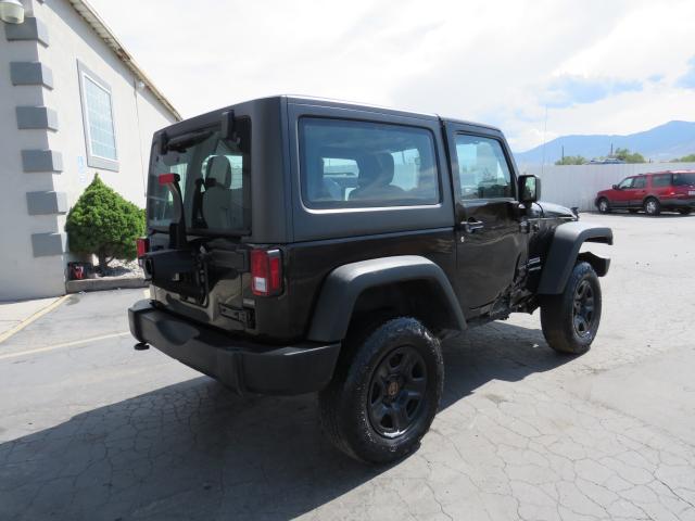 Photo 3 VIN: 1C4GJWAG1JL924117 - JEEP WRANGLER S 