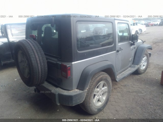 Photo 3 VIN: 1C4GJWAG3JL923907 - JEEP WRANGLER JK 