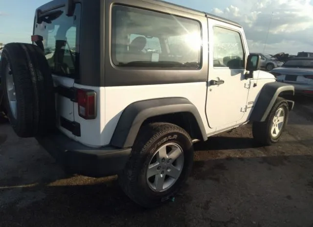 Photo 3 VIN: 1C4GJWAG3JL929089 - JEEP WRANGLER JK 