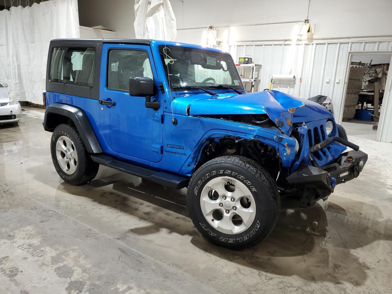 Photo 3 VIN: 1C4GJWAG4GL157372 - JEEP WRANGLER 