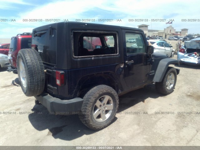 Photo 3 VIN: 1C4GJWAG8DL573629 - JEEP WRANGLER 