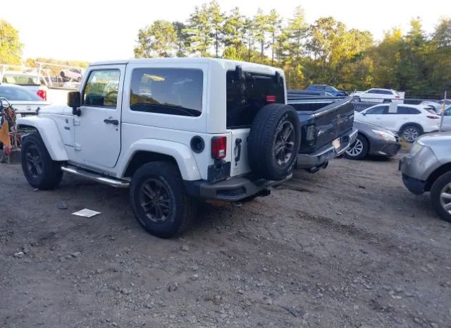 Photo 2 VIN: 1C4GJWBG1GL276818 - JEEP WRANGLER 