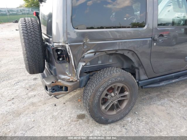 Photo 5 VIN: 1C4GJWBG3GL200033 - JEEP WRANGLER 