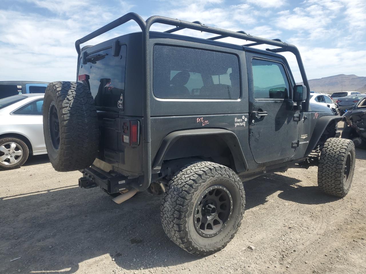 Photo 2 VIN: 1C4GJWBG5DL567835 - JEEP WRANGLER 