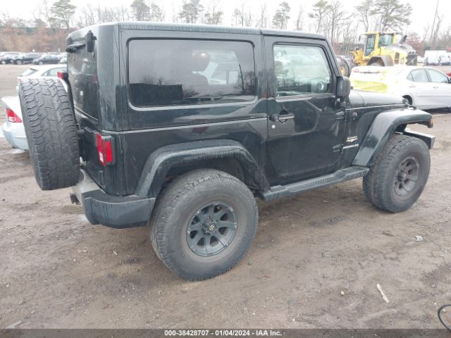 Photo 3 VIN: 1C4GJWBG9CL164763 - JEEP WRANGLER 