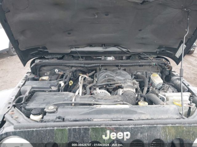 Photo 9 VIN: 1C4GJWBG9CL164763 - JEEP WRANGLER 