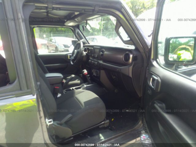 Photo 4 VIN: 1C4GJXAG2KW611020 - JEEP WRANGLER 