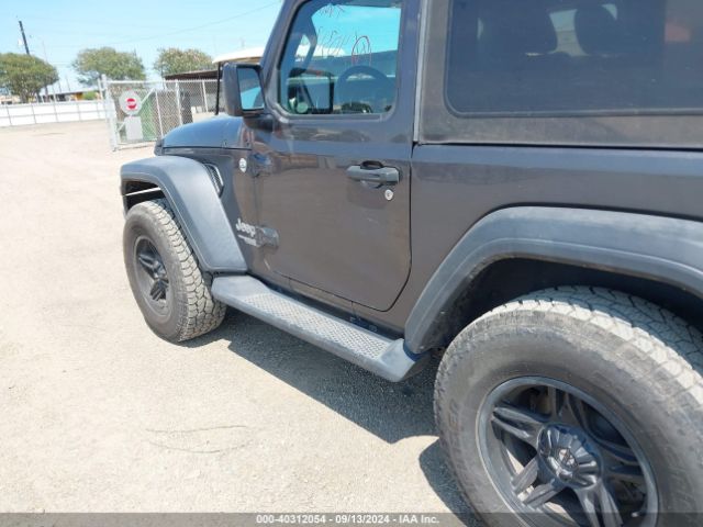 Photo 5 VIN: 1C4GJXAG3JW141515 - JEEP WRANGLER 