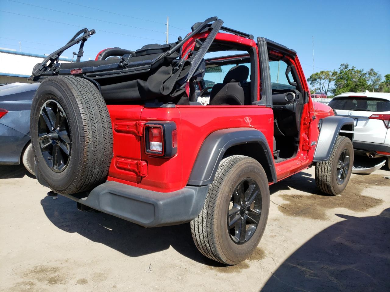 Photo 2 VIN: 1C4GJXAG4JW276132 - JEEP WRANGLER 