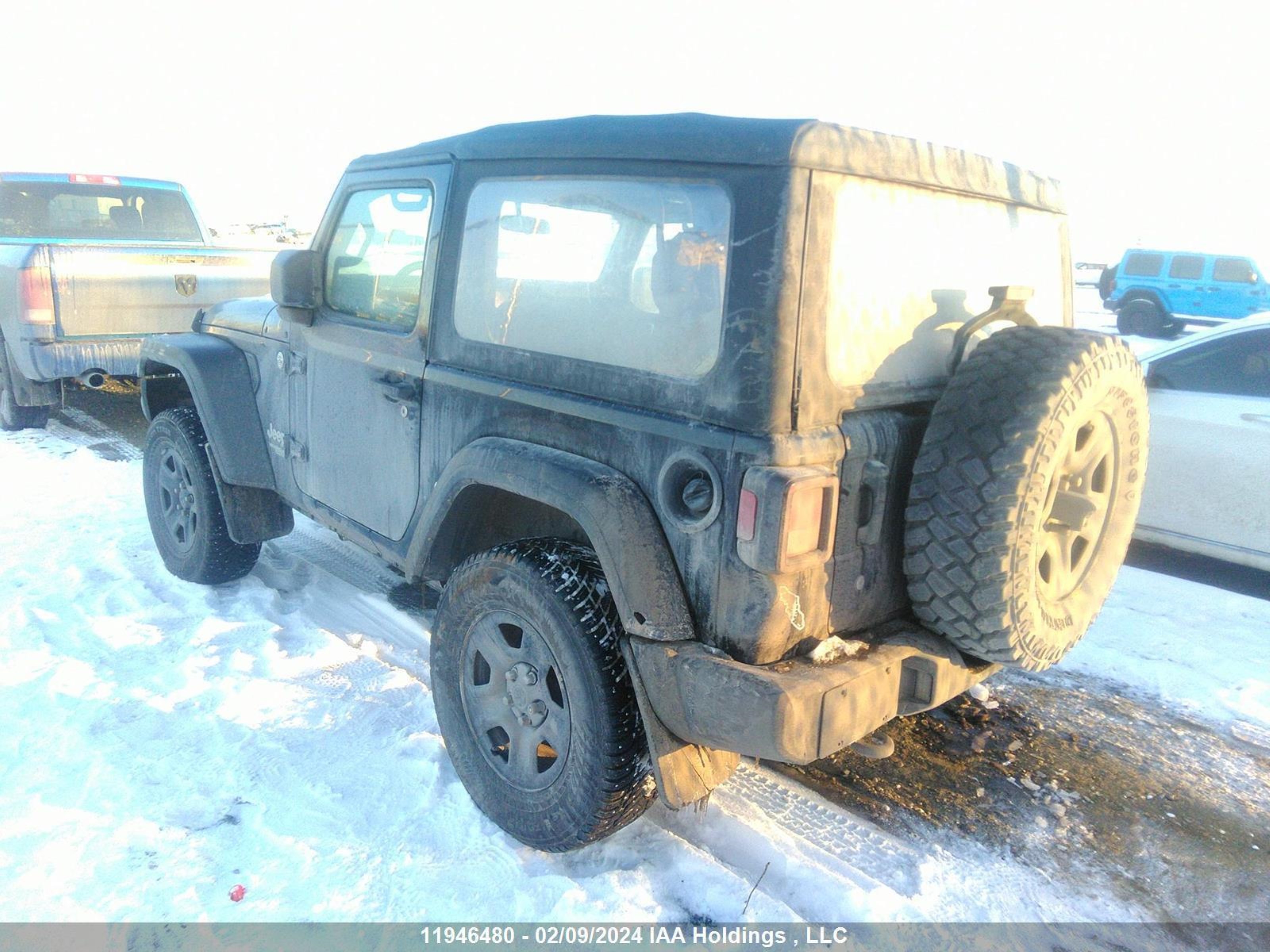 Photo 2 VIN: 1C4GJXAG7KW671603 - JEEP WRANGLER 