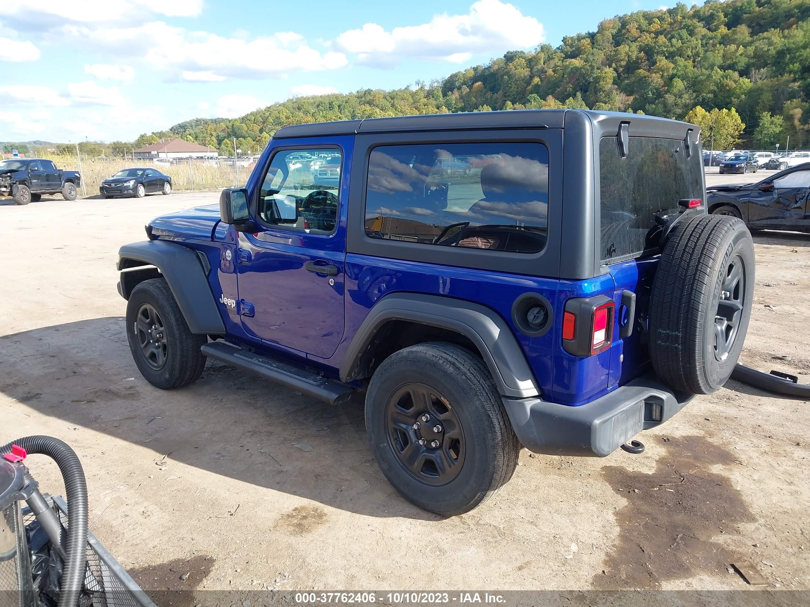 Photo 2 VIN: 1C4GJXAG7LW106639 - JEEP WRANGLER 