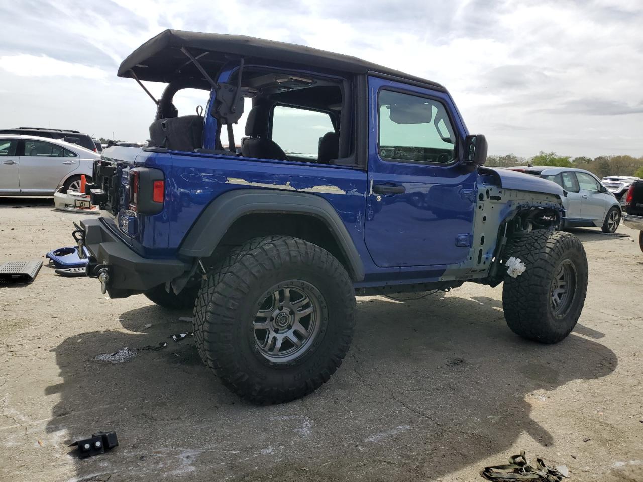 Photo 2 VIN: 1C4GJXAG8JW276232 - JEEP WRANGLER 