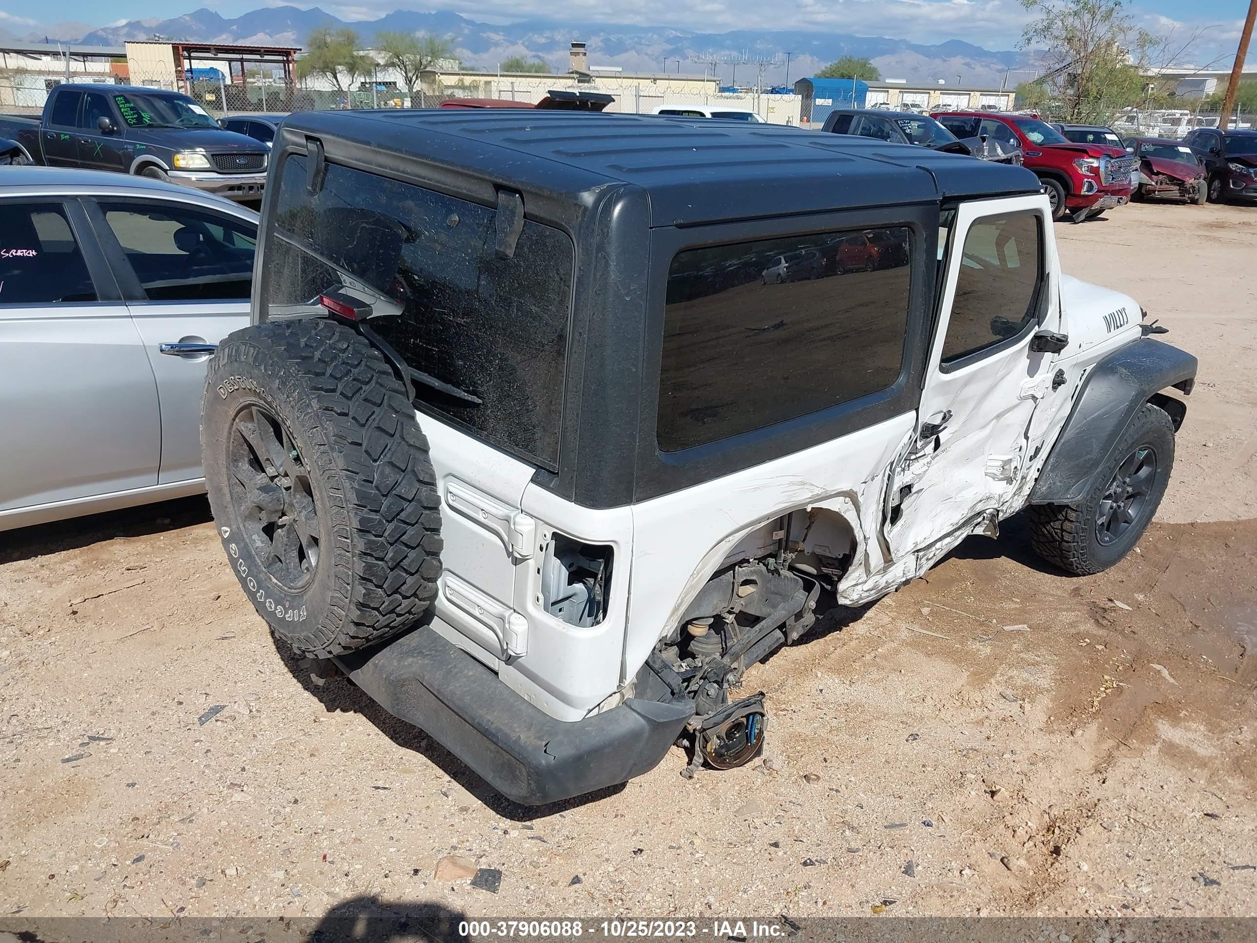 Photo 3 VIN: 1C4GJXAGXLW267034 - JEEP WRANGLER 