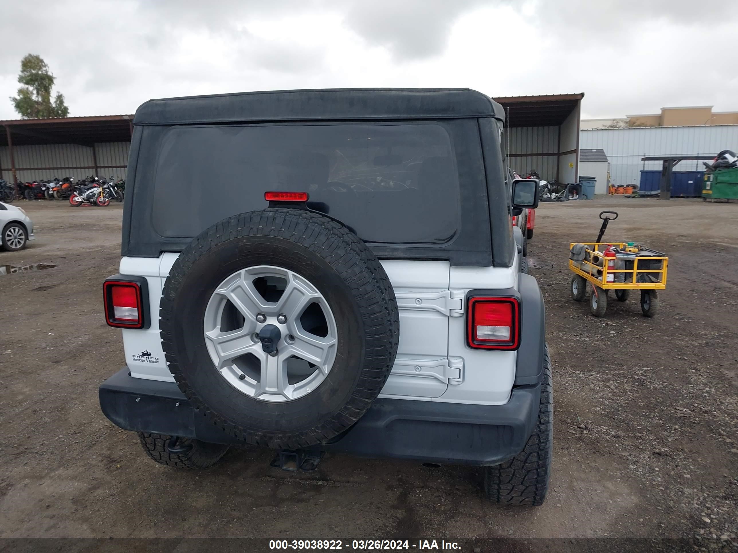 Photo 15 VIN: 1C4GJXAGXMW863777 - JEEP WRANGLER 