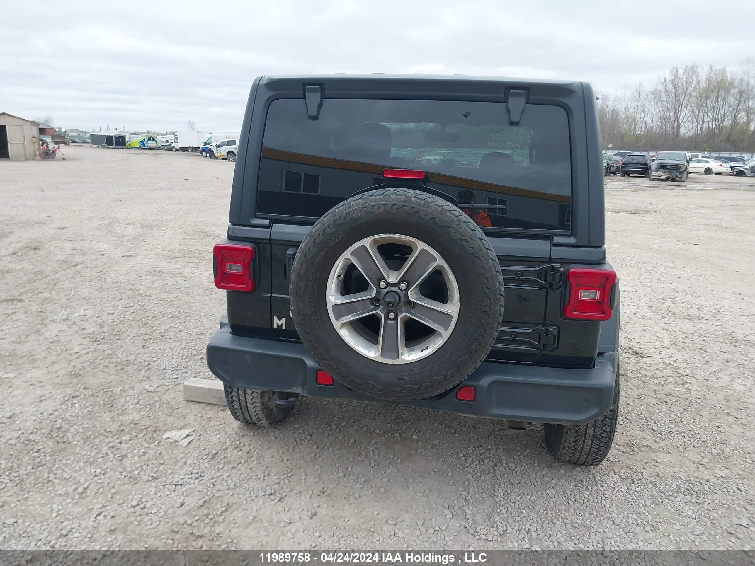 Photo 15 VIN: 1C4GJXAN0JW255244 - JEEP WRANGLER 