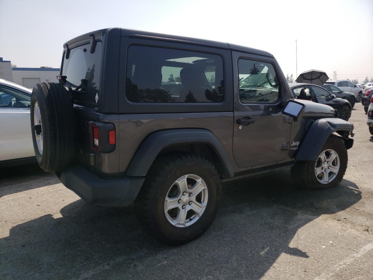 Photo 2 VIN: 1C4GJXAN5LW130890 - JEEP WRANGLER 