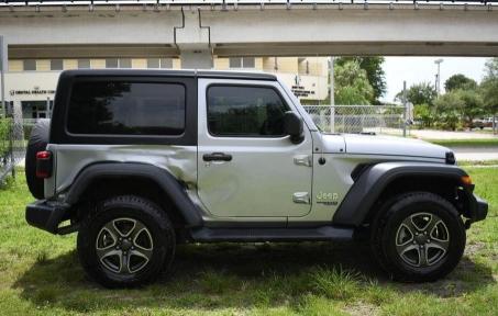 Photo 3 VIN: 1C4GJXAN6JW186799 - JEEP WRANGLER S 