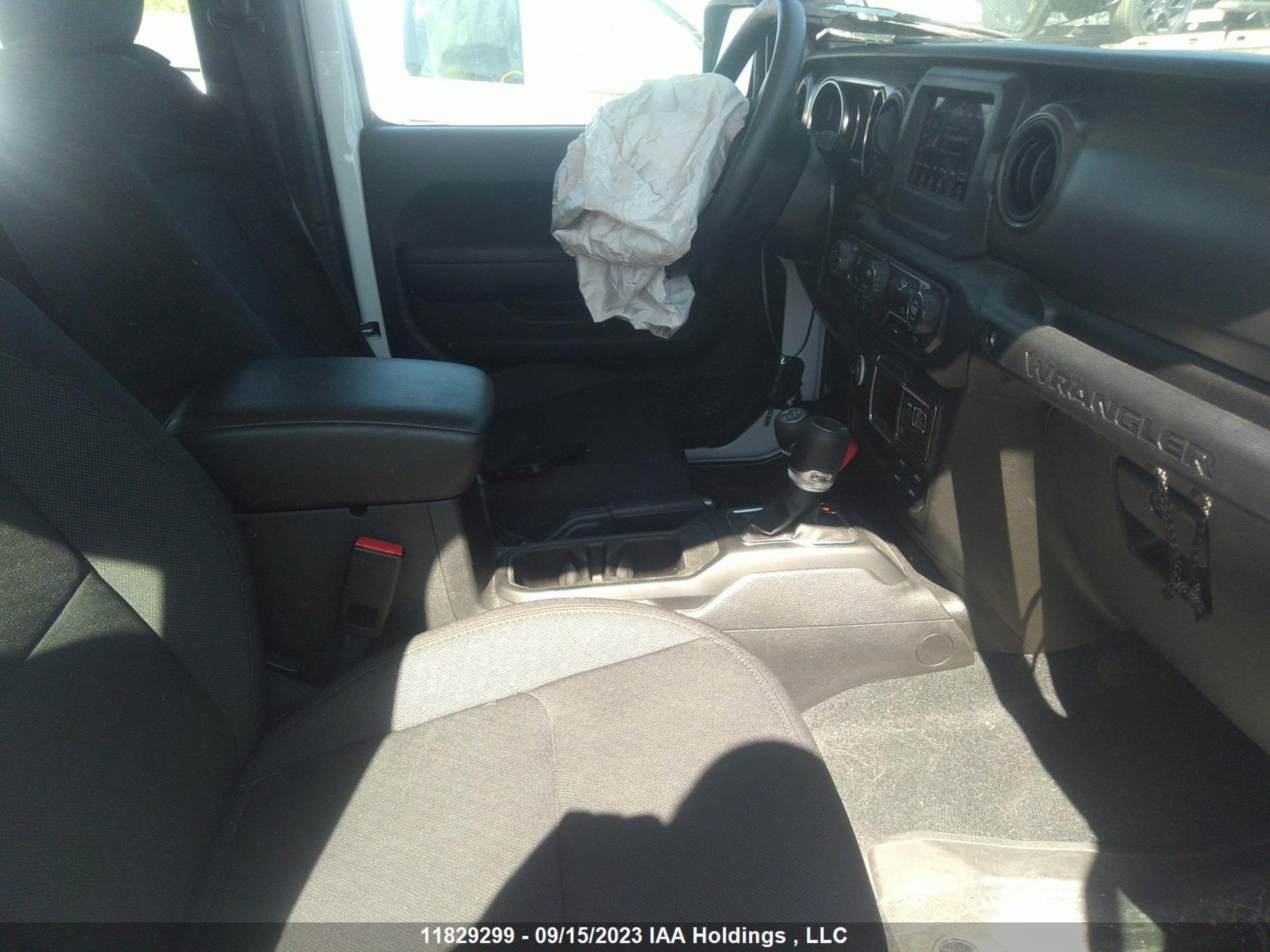 Photo 4 VIN: 1C4GJXAN7PW616512 - JEEP WRANGLER 