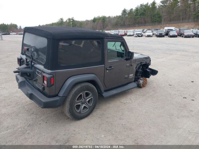 Photo 3 VIN: 1C4GJXANXJW247264 - JEEP WRANGLER 