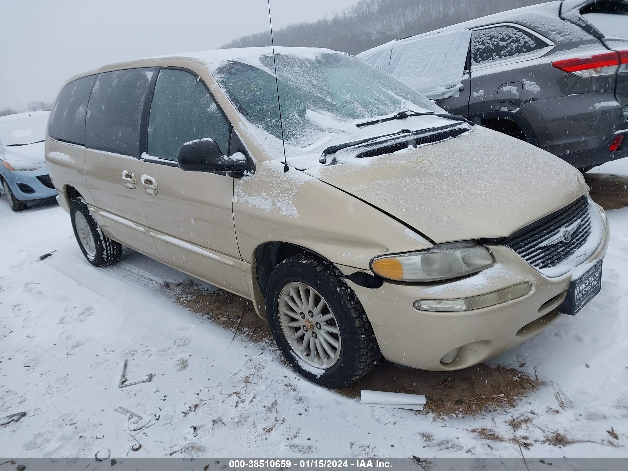 Photo 0 VIN: 1C4GP44G8YB652955 - CHRYSLER TOWN & COUNTRY 