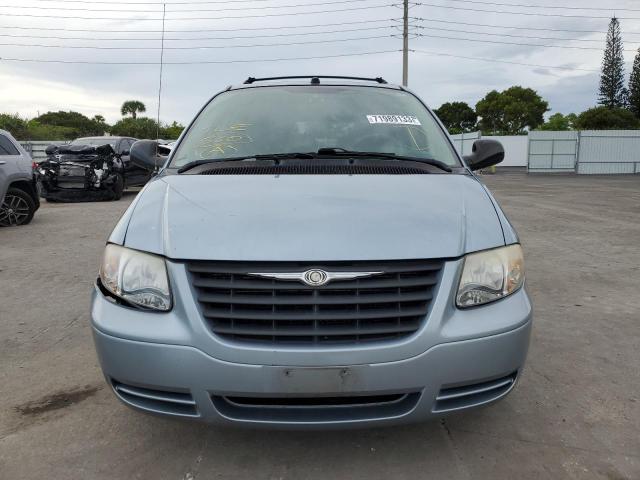 Photo 4 VIN: 1C4GP45R05B356680 - CHRYSLER TOWN & COU 