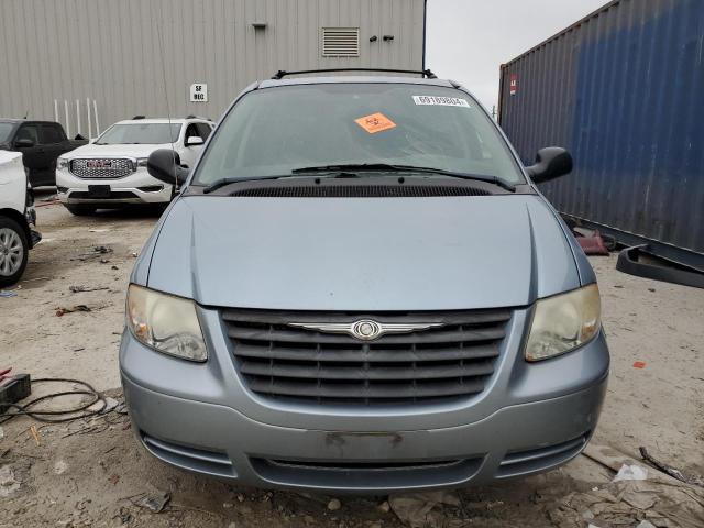 Photo 4 VIN: 1C4GP45R05B380588 - CHRYSLER TOWN & COU 